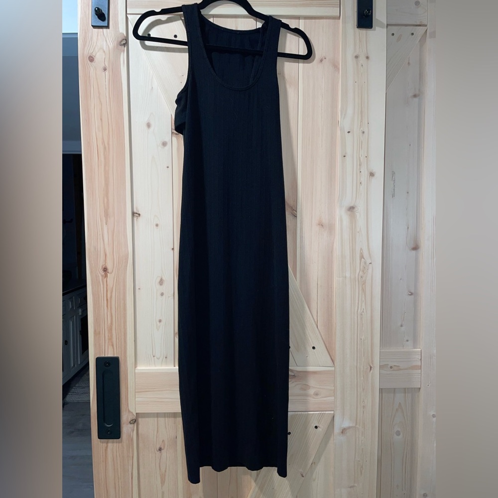 Black midi dress with key hole back